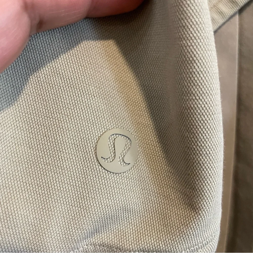 Lululemon Women's Golf 1/4 Zip Pullover Back Pleated 10 - Picture 6 of 6